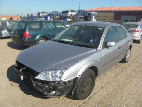 Breaking Ford Mondeo MK3 (CD132) 2005 to 2007 - 1.8 16v Petrol 5 Door Hatchback