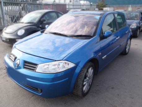 Breaking Renault Megane MK1 1999 to 2003 - 1.9 8v Diesel 5 Door Hatchback