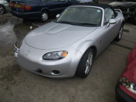 Breaking Mazda Mx-5 MK3 2005 to 2009 - 1.8 16v Petrol