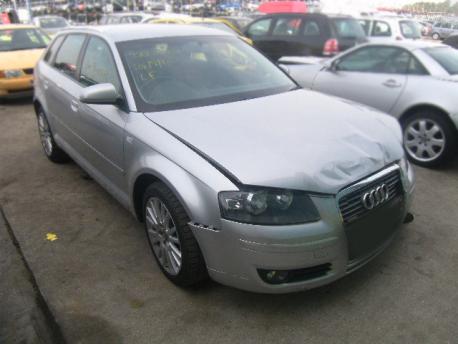 Breaking Audi A3  (8P) 2003 to 2005 - 3.2 24v Petrol 5 Door Hatchback