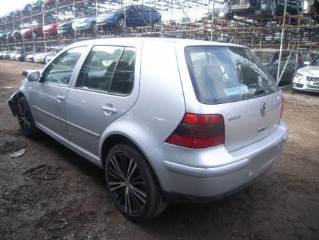 Breaking Volkswagen Golf MK4 1997 to 2006 - 1.6 8v Petrol