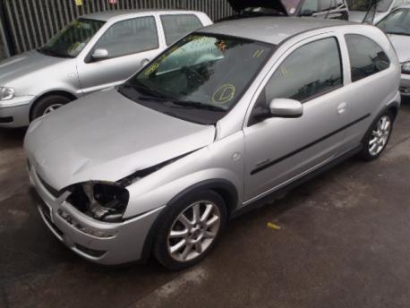 Breaking Vauxhall Corsa MKIIC 2003 to 2006 - 1.2 16v Petrol