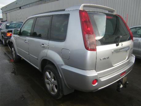 Breaking Nissan X-trail  2003 to 2007 - 2.0 16v Petrol