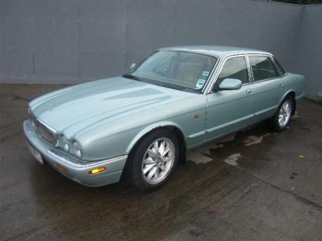 Breaking Jaguar Xj  1997 to 2003 - 3.2 32v Petrol