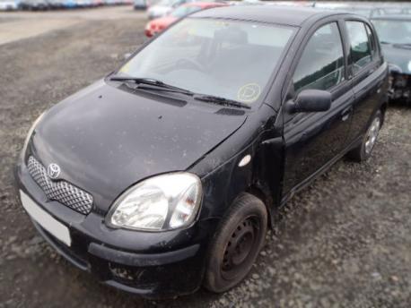 Breaking Toyota Echo  2003 to 2005 - 1.5 16v Petrol