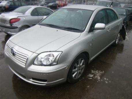 Breaking Toyota Avensis  2005 to 2008 - 2.2 16v Diesel