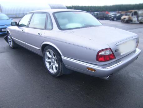 Breaking Jaguar Xj  1997 to 2003 - 3.2 32v Petrol