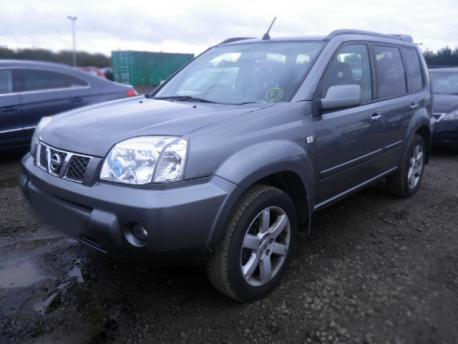 Breaking Nissan X-trail  2003 to 2007 - 2.5 16v Petrol