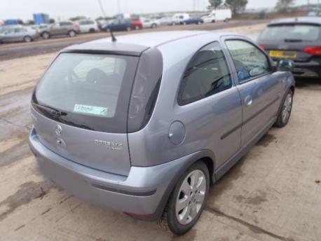 Breaking Vauxhall Corsa MKIIC 2003 to 2006 - 1.7 16v Diesel