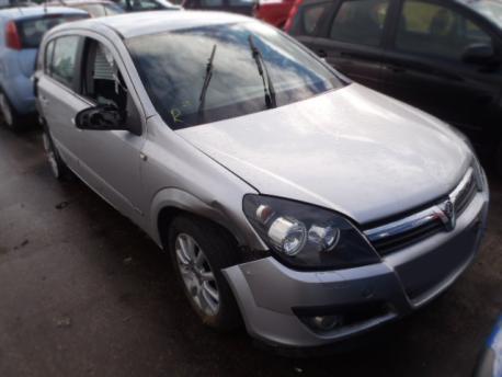 Breaking Vauxhall Astra MKVH 2004 to 2011 - 1.7 16v Diesel