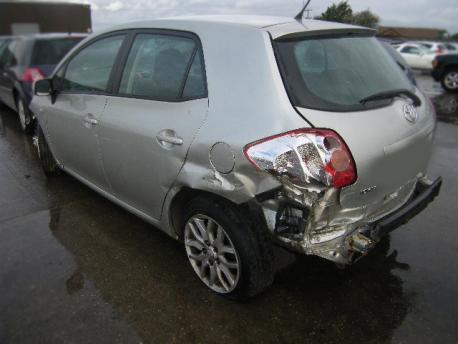 Breaking Toyota Auris  2007 to 2025 - 2.4 16v Petrol